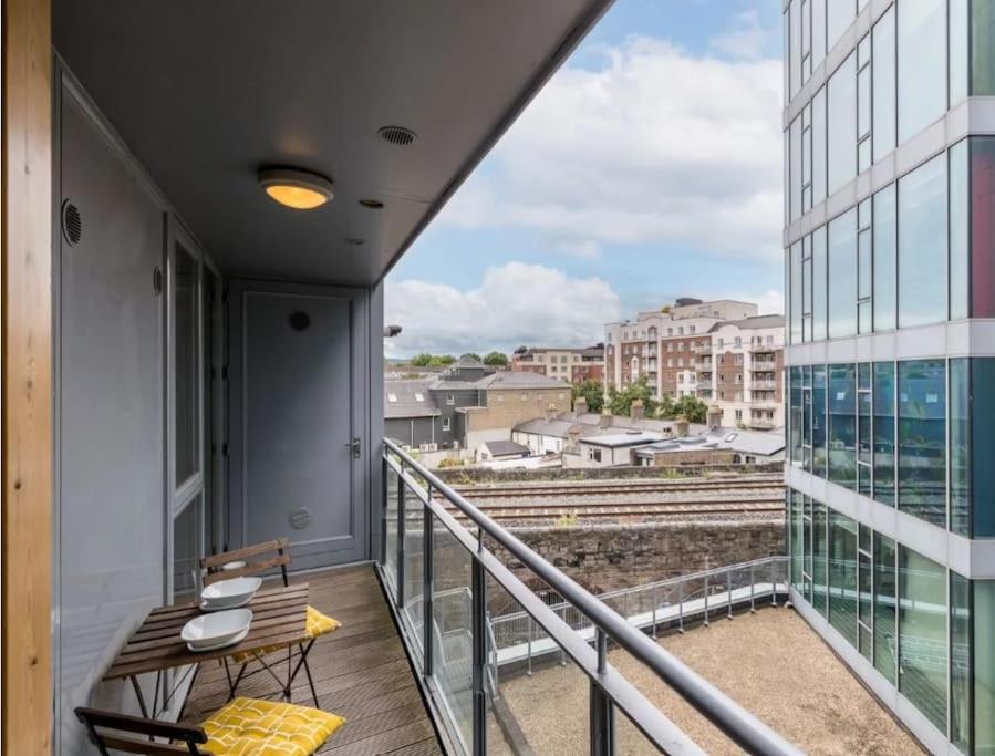 Centrally Located, Comfy 2-Bed 2-Bath Apt Dublin Buitenkant foto